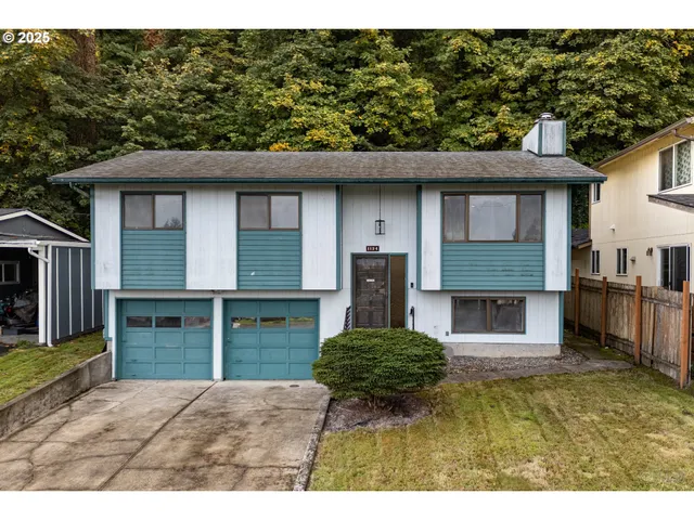 a house view with a outdoor space