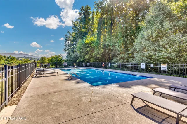 $350,000 | 235 Bishop Cap Circle, Unit 103, Townsend, TN 37882