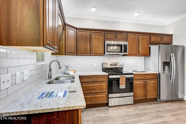 $350,000 | 235 Bishop Cap Circle, Unit 103, Townsend, TN 37882