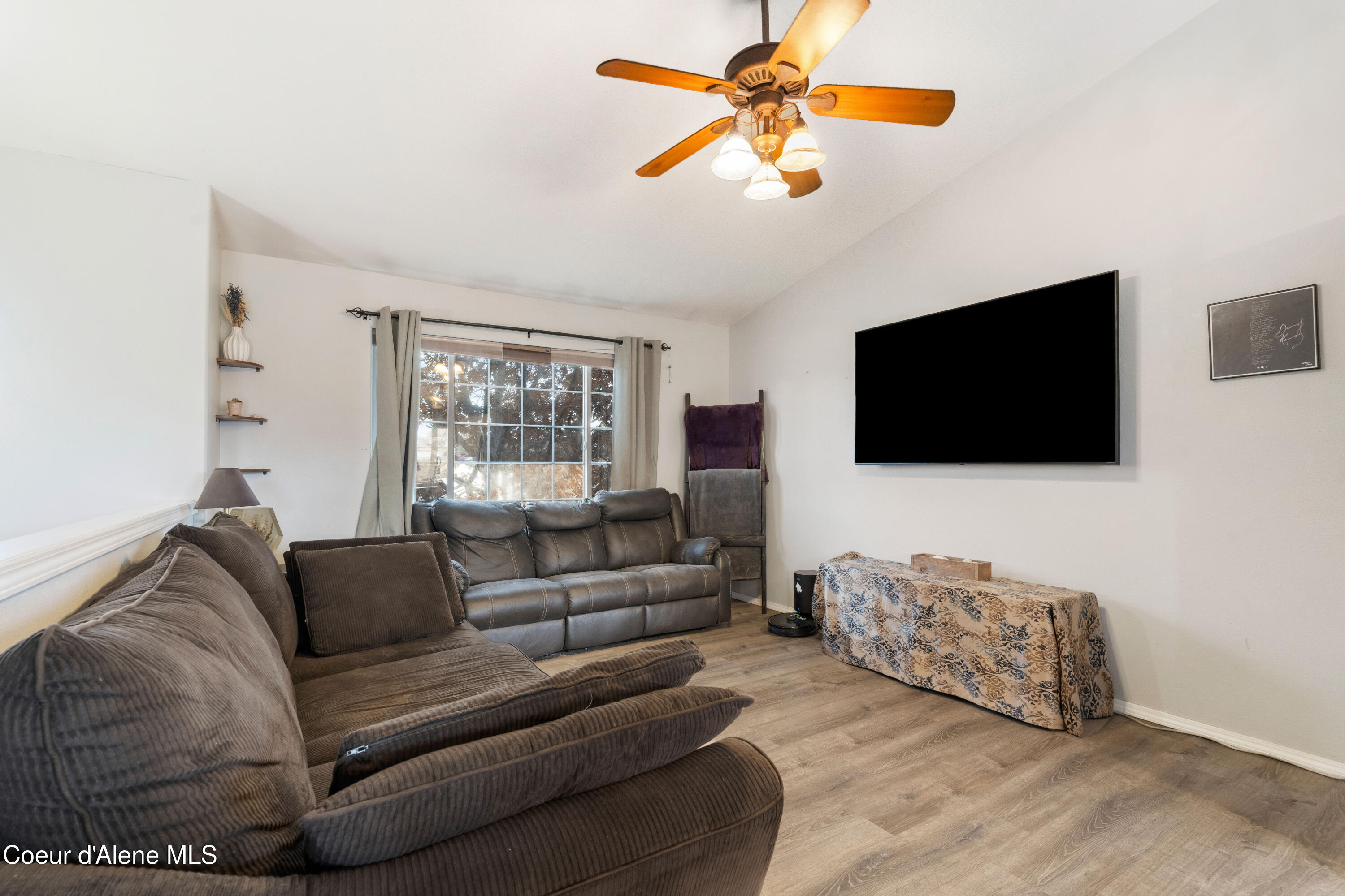 2141 West Rousseau Drive Coeur D'Alene, ID 83815 - Photo 8 of 30 8 Liv 1