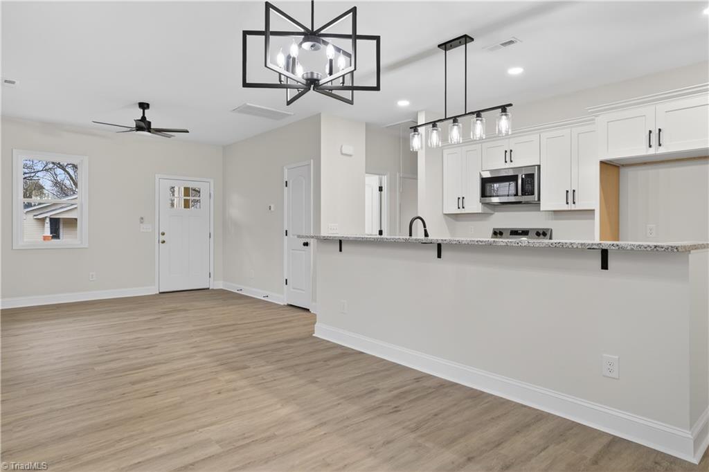 1204 Pearson Place High Point, NC 27260 - Photo 7 of 32