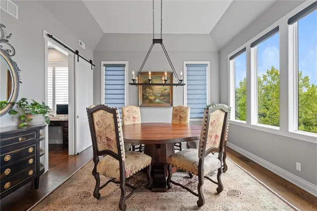 $1,475,000 | 6325 Edgewater Drive, Parkville, MO 64152