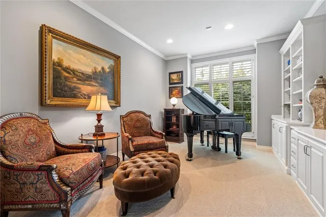 $1,475,000 | 6325 Edgewater Drive, Parkville, MO 64152