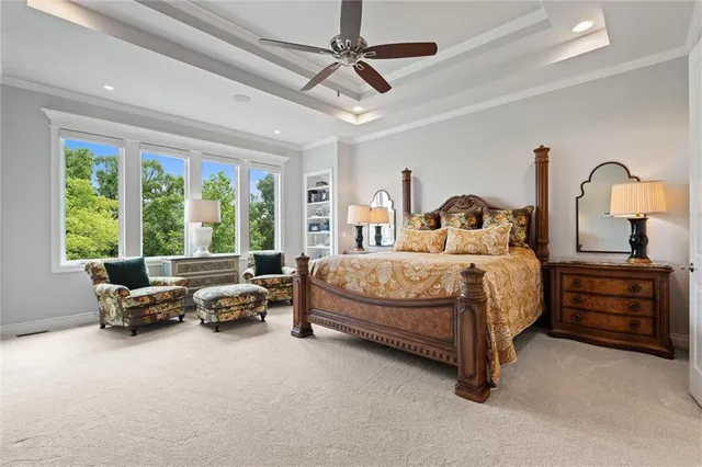 $1,475,000 | 6325 Edgewater Drive, Parkville, MO 64152