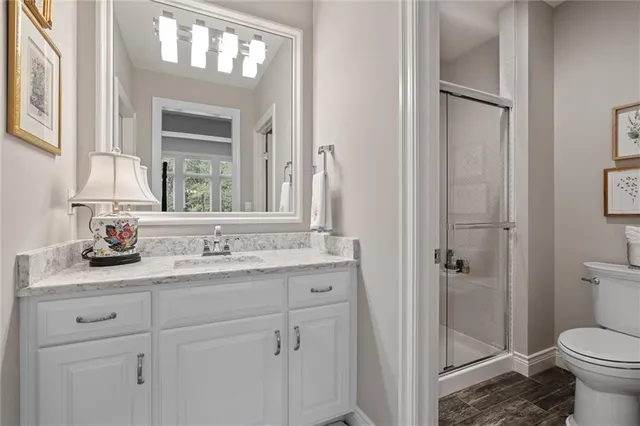 $1,475,000 | 6325 Edgewater Drive, Parkville, MO 64152