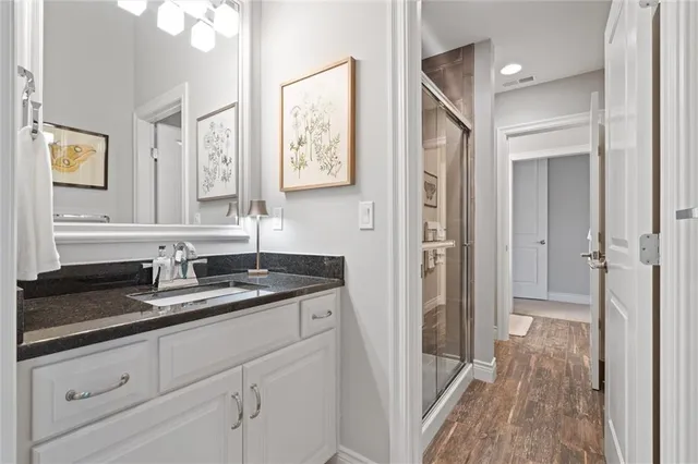 $1,475,000 | 6325 Edgewater Drive, Parkville, MO 64152