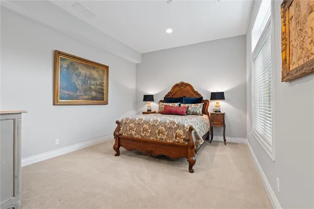 $1,475,000 | 6325 Edgewater Drive, Parkville, MO 64152