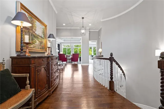 $1,475,000 | 6325 Edgewater Drive, Parkville, MO 64152