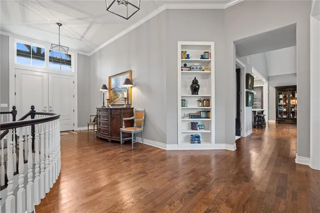 $1,475,000 | 6325 Edgewater Drive, Parkville, MO 64152