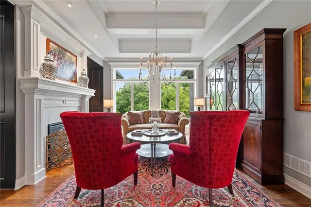 $1,475,000 | 6325 Edgewater Drive, Parkville, MO 64152