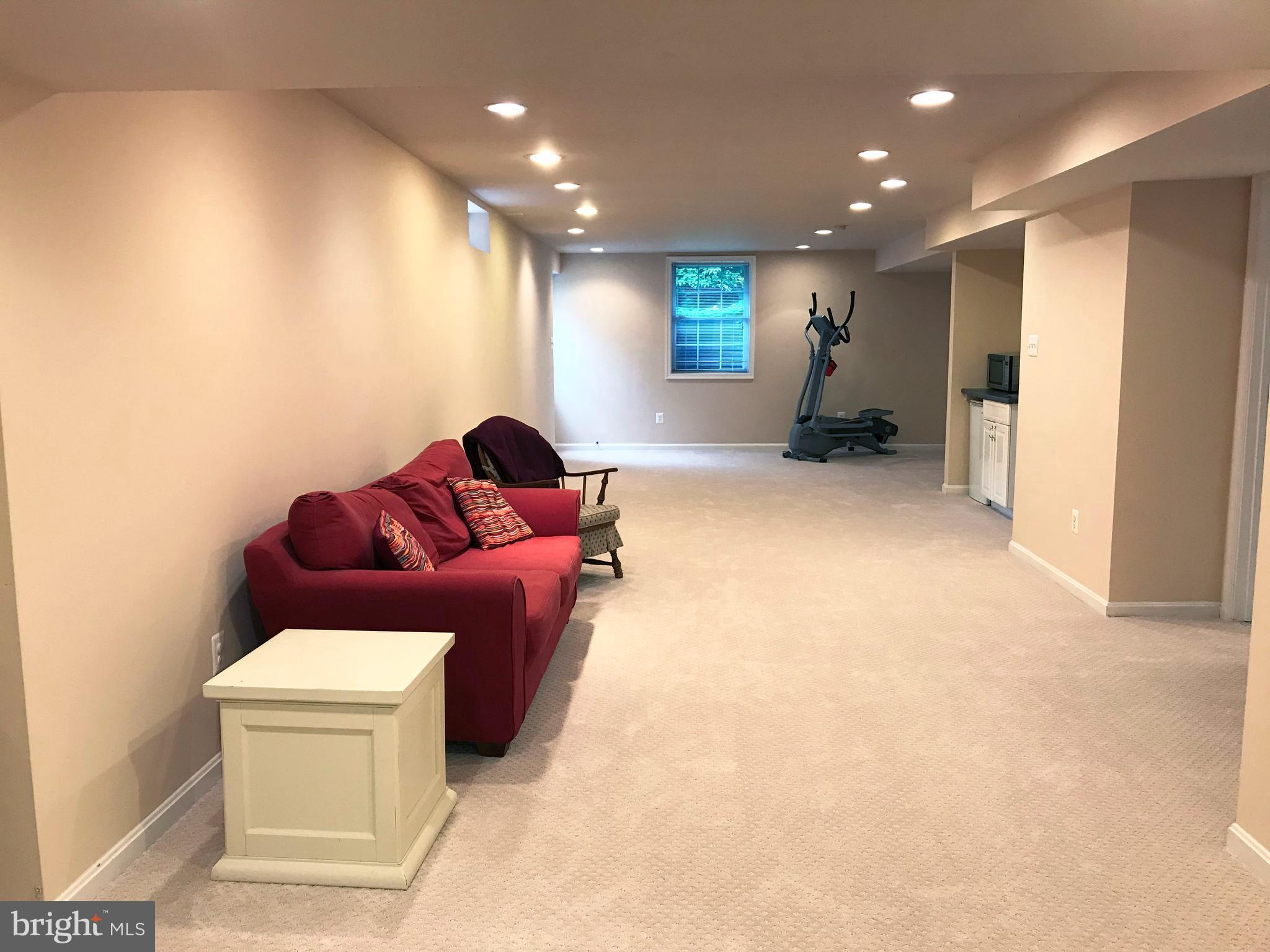 1237 Tottenham Court Reston, VA 20194 - Photo 21 of 30 Spacious Rec Room