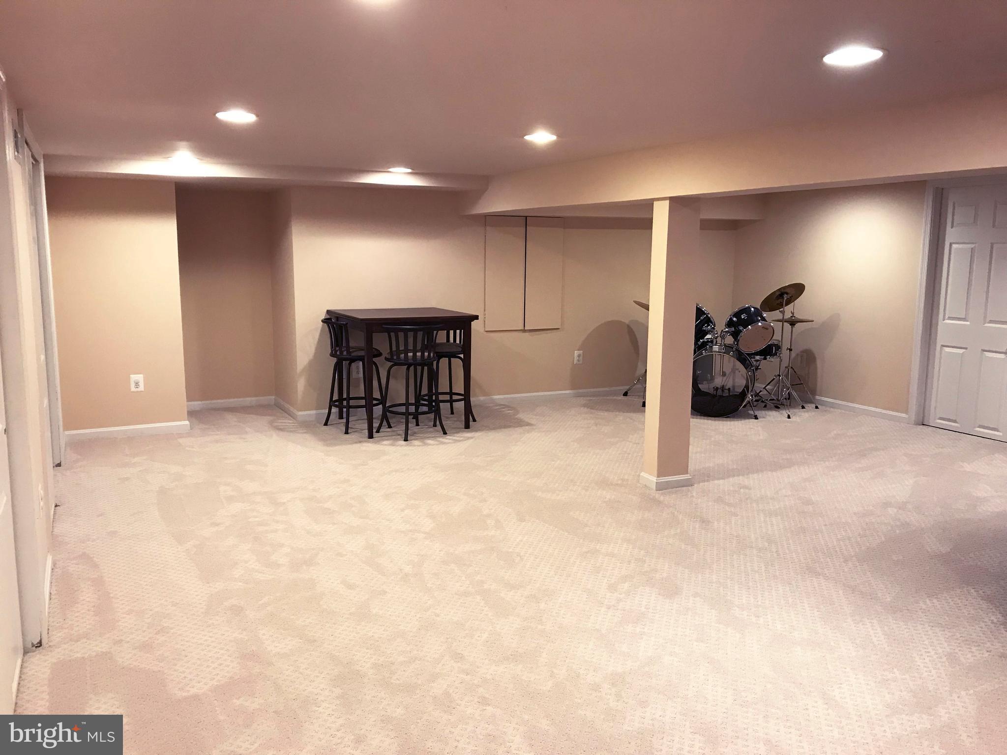 1237 Tottenham Court Reston, VA 20194 - Photo 23 of 30 Lower level Rec Room