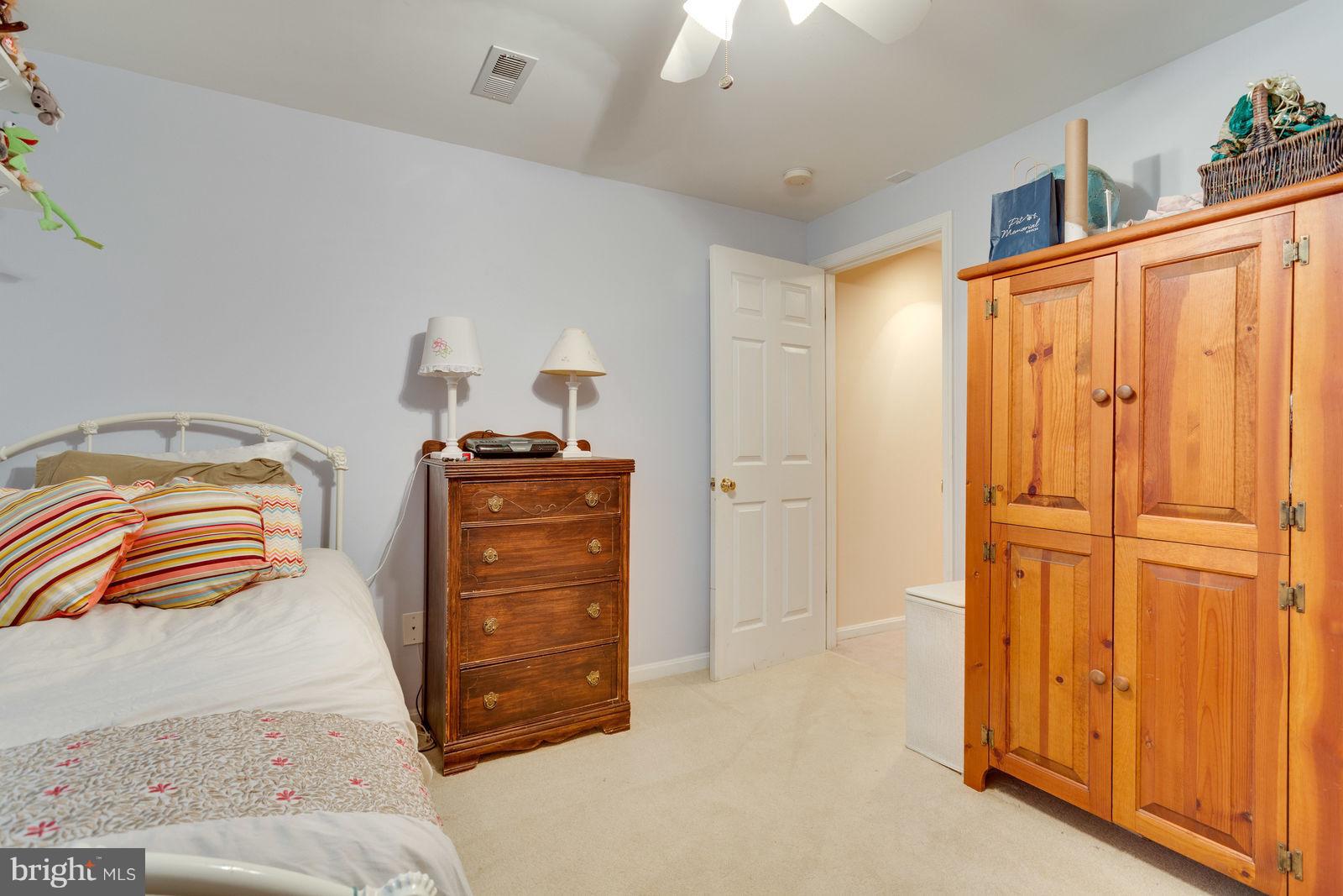 1237 Tottenham Court Reston, VA 20194 - Photo 24 of 30 Sunny lower level 5th bedroom
