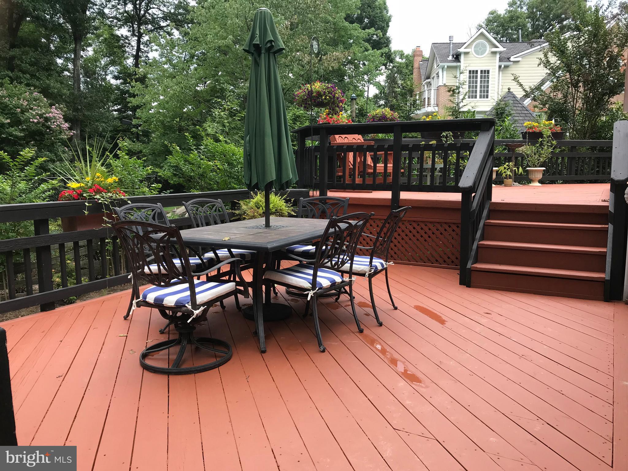 1237 Tottenham Court Reston, VA 20194 - Photo 27 of 30 Elevated Deck