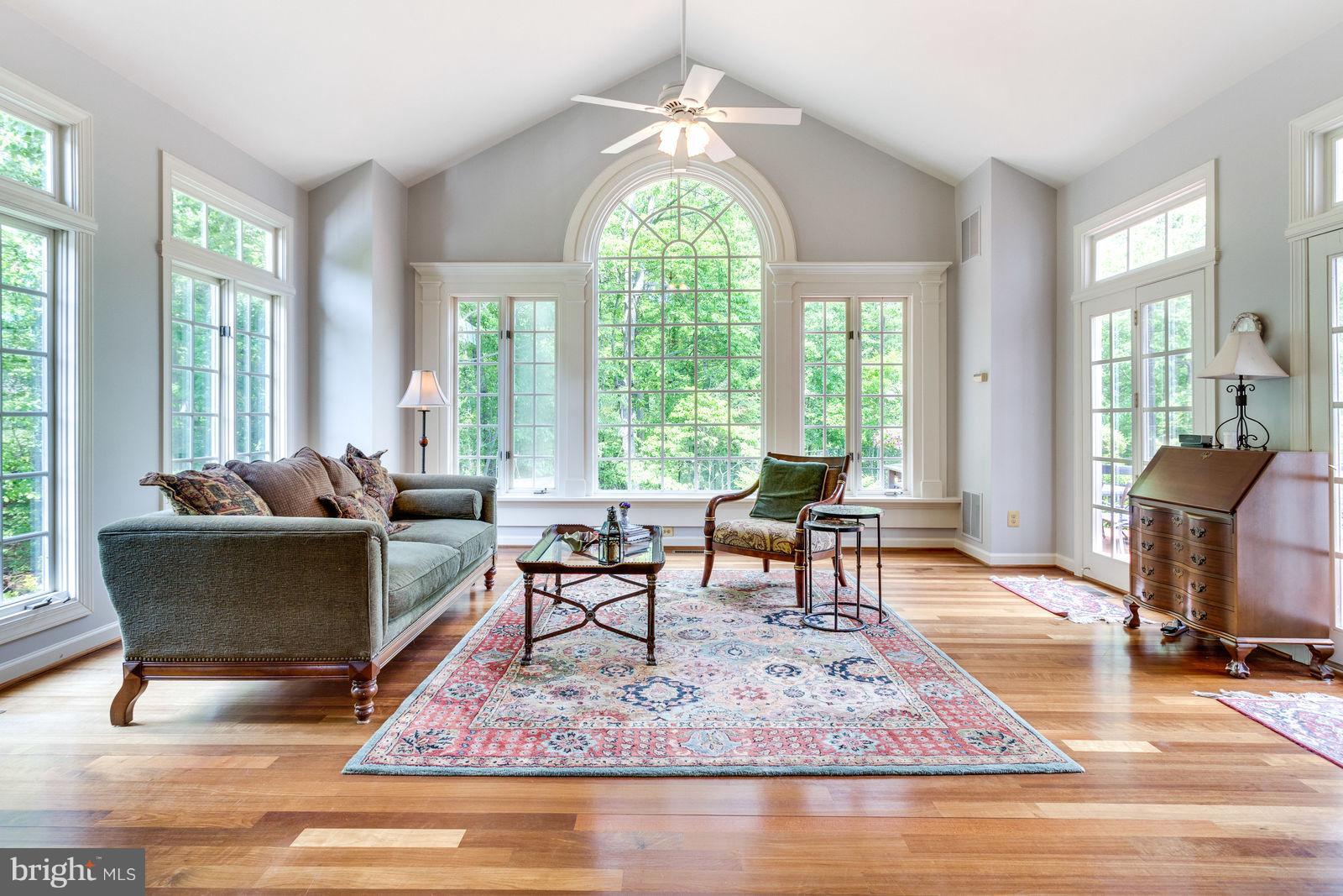 1237 Tottenham Court Reston, VA 20194 - Photo 4 of 30 Gorgeous Sun Room