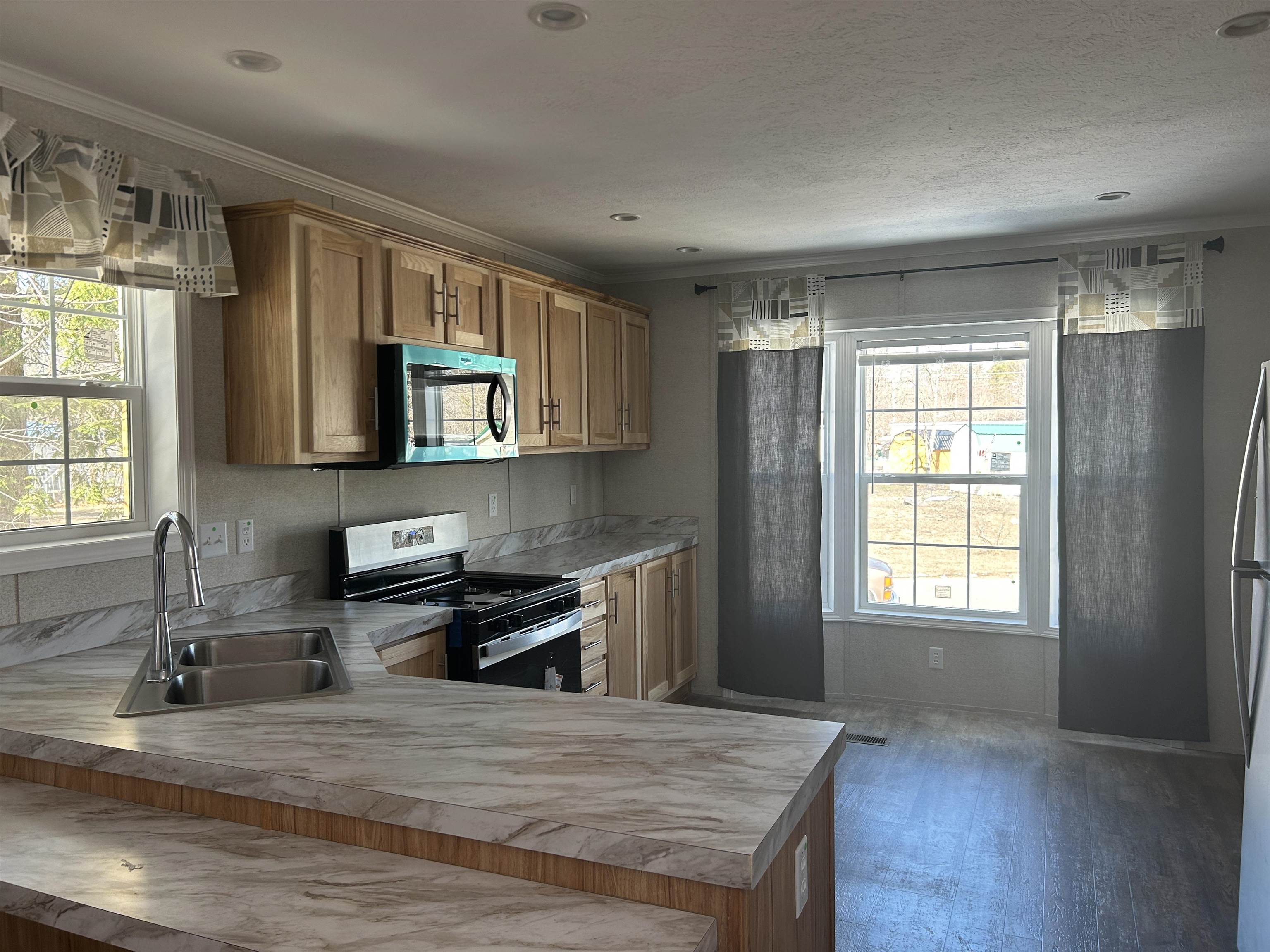 81 Pineland Park Road Milton, NH 03851 - Photo 3 of 12 Gallery Image 3