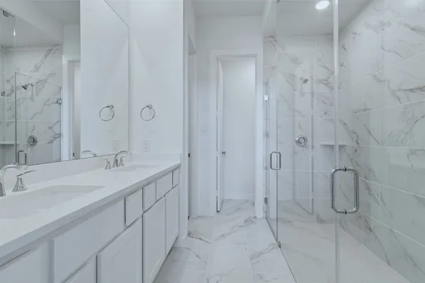 $2,900 | 19722 Riverbed Lane, Cypress, TX 77433