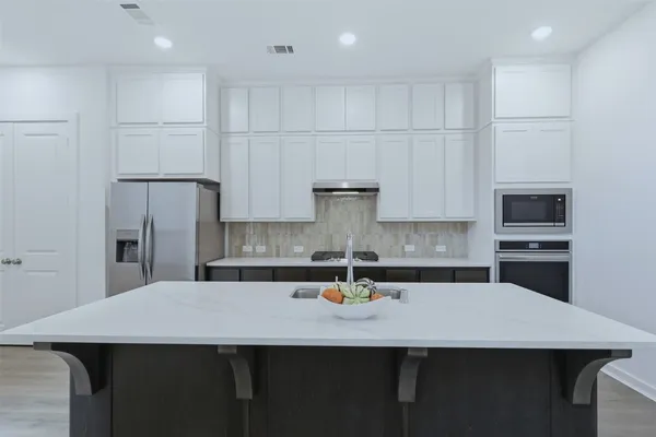 $2,900 | 19722 Riverbed Lane, Cypress, TX 77433