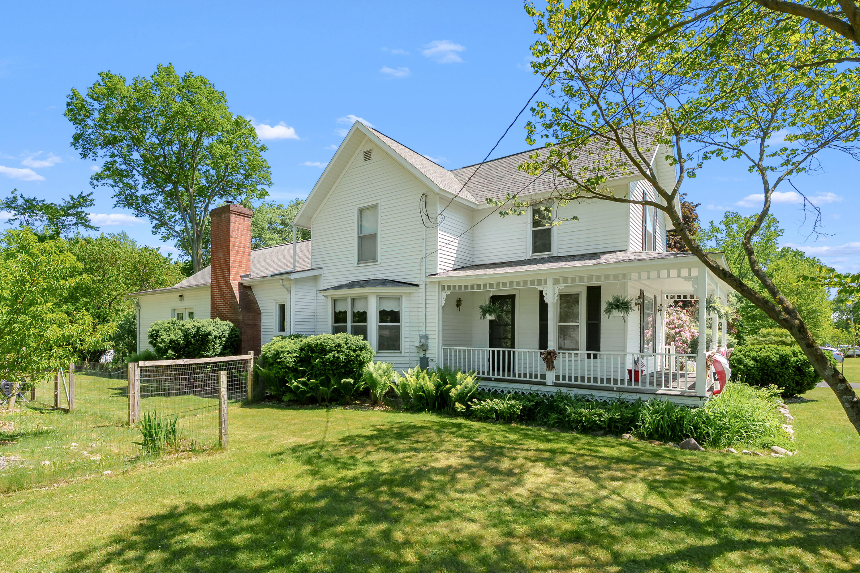60023 Constantine Road Three Rivers, MI 49093 - Photo 2 of 47 Constantine Rd 60023 Three Rivers 49093-