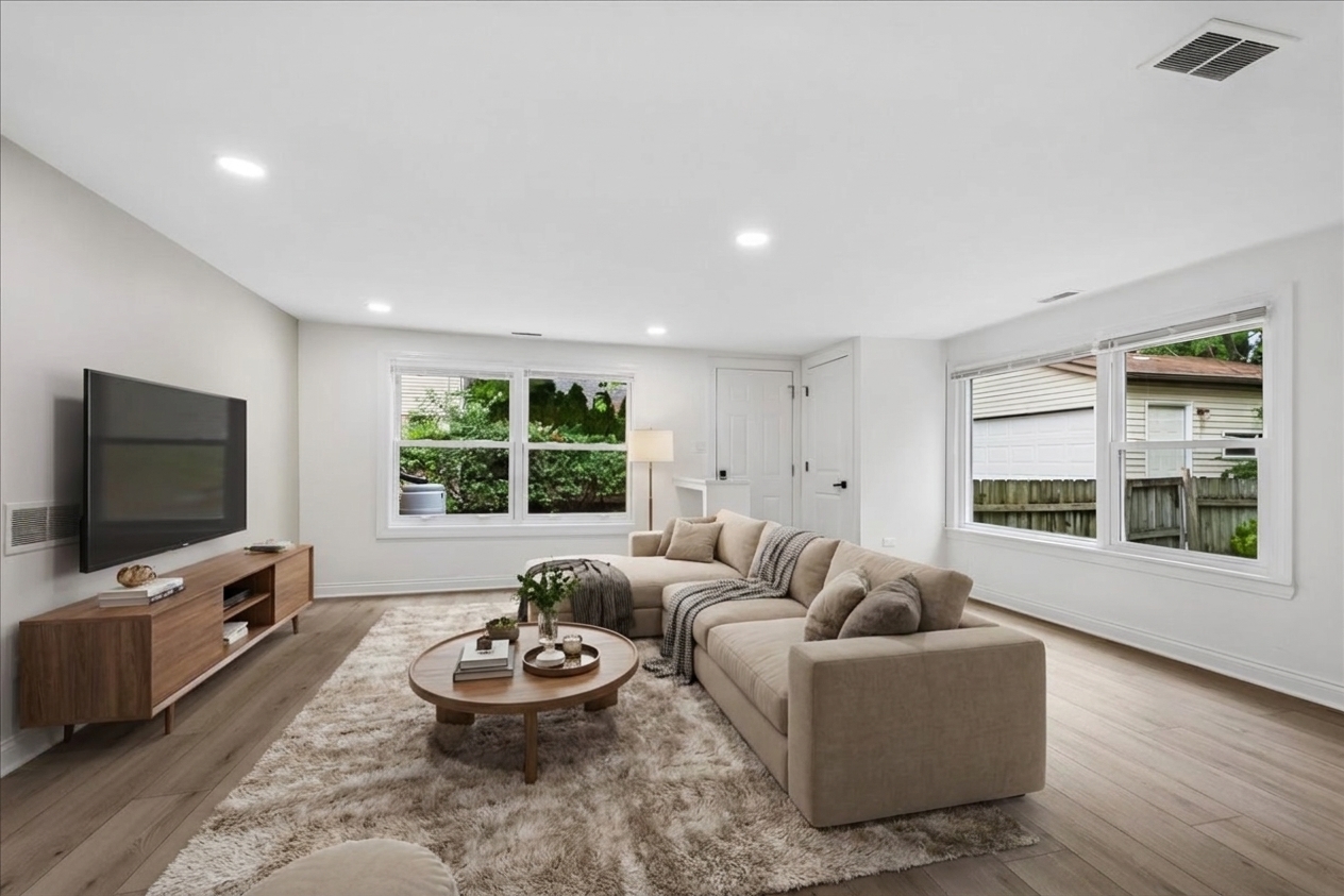2272 Asbury Road Northbrook, IL 60062 - Photo 12 of 32 Gallery Image 12