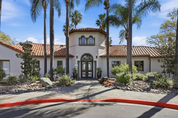 $1,050,000 | 2471 Bear Rock Glen, Escondido, CA 92026