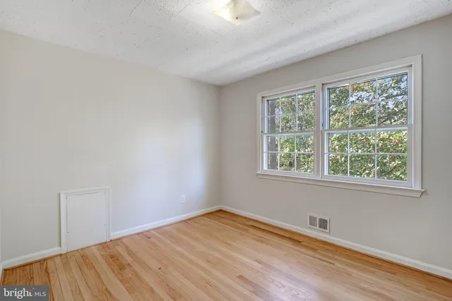 $4,300 | 9232 Forest Haven Drive, Alexandria, VA 22309