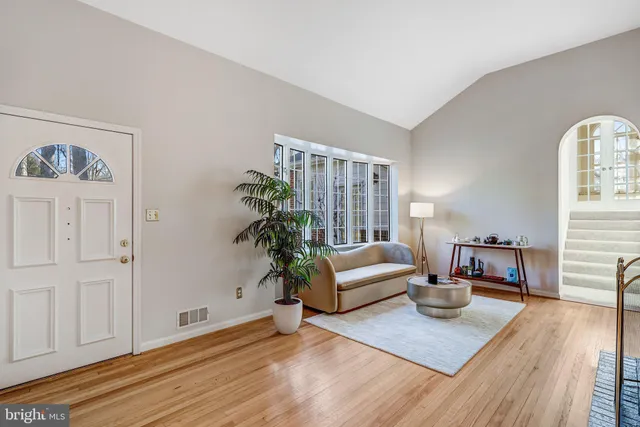 $4,300 | 9232 Forest Haven Drive, Alexandria, VA 22309