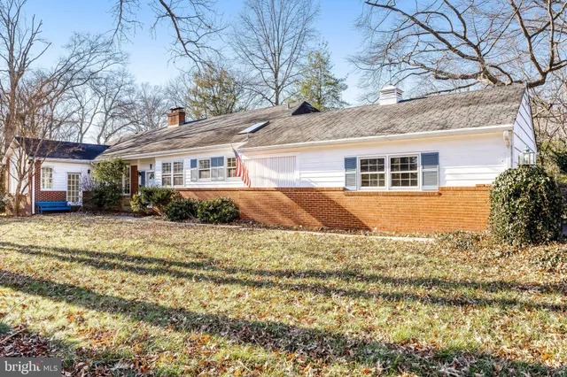 $4,300 | 9232 Forest Haven Drive, Alexandria, VA 22309