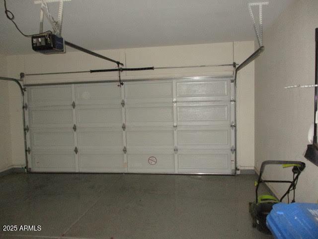 3237 East Fremont Road Phoenix, AZ 85042 - Photo 14 of 16 3237 Garage