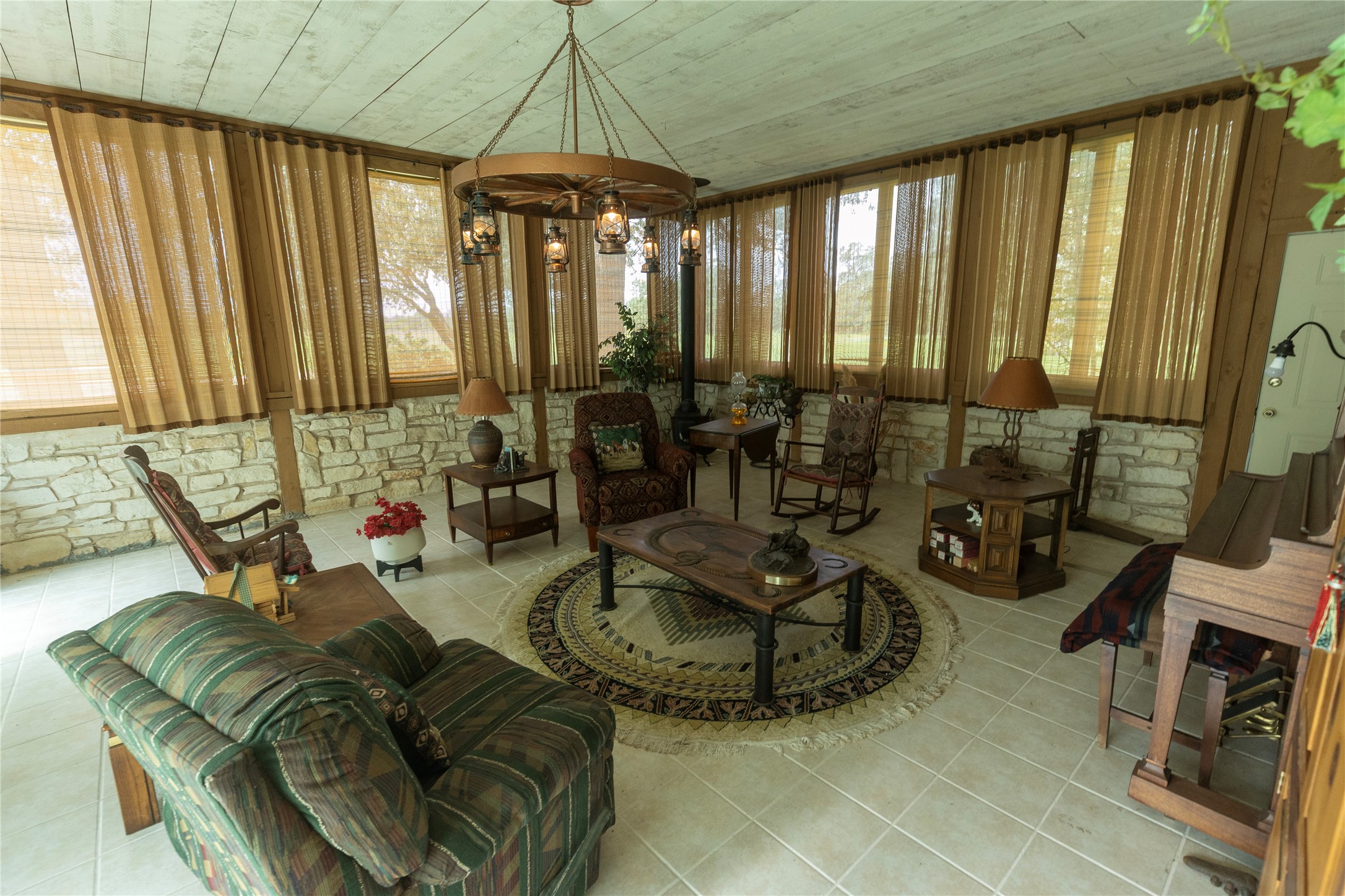 4721 Andreas Road Round Top, TX 78954 - Photo 12 of 20 Sunroom View 1