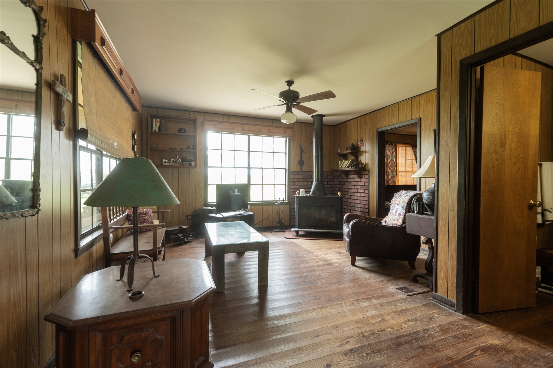 4721 Andreas Road Round Top, TX 78954 - Photo 14 of 20 Den