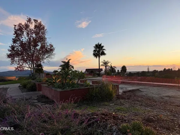 $925,000 | 35 Estaban Drive, Camarillo, CA 93010