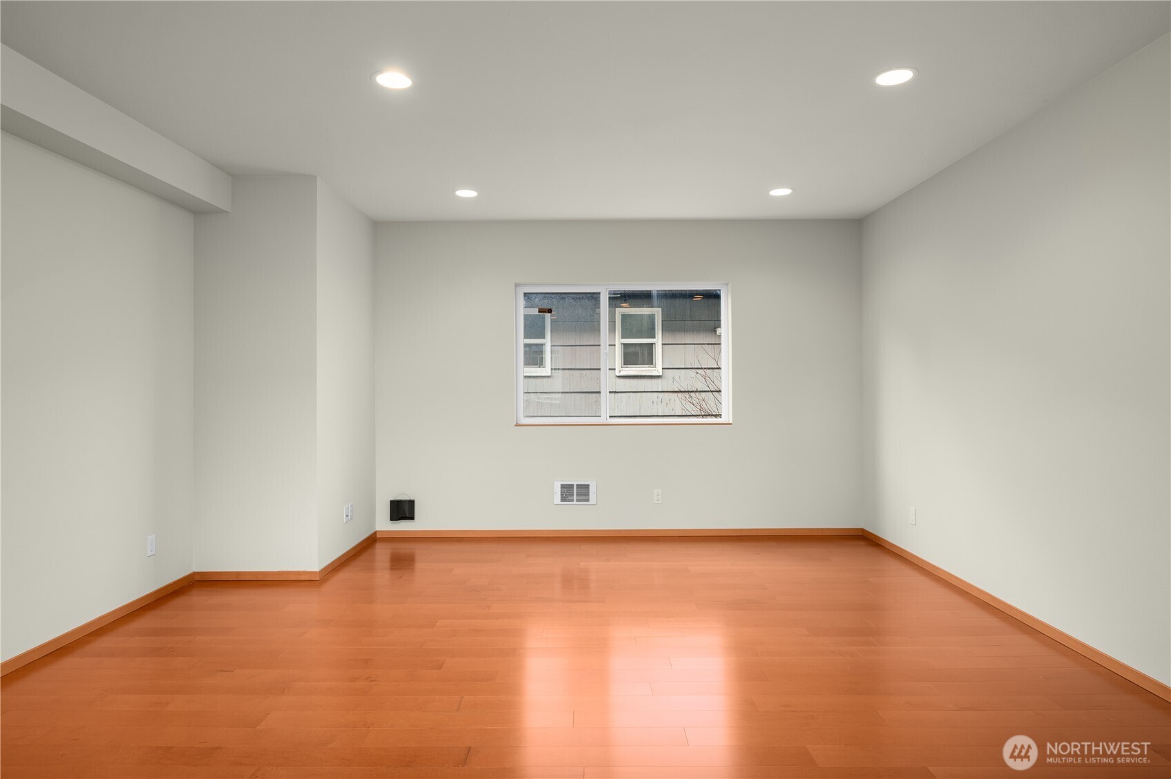 4000 14th Avenue South, Unit B Seattle, WA 98108 - Photo 3 of 19 Gallery Image 3