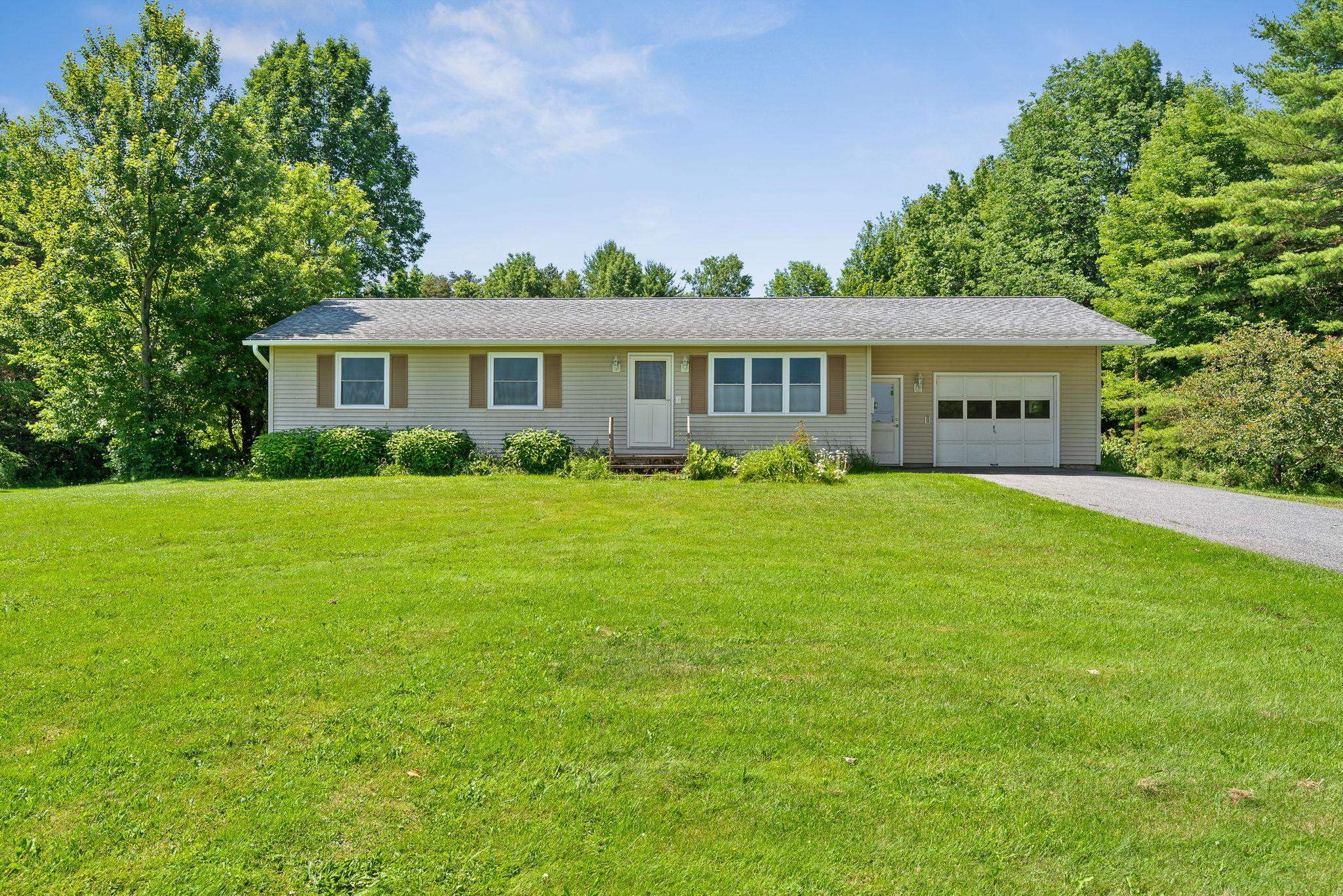 955 Scott Hill Road Berlin, VT 05641 - Photo 3 of 39
