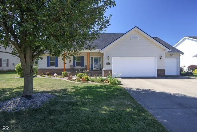 $340,000 | 6115 Prairie Stream Way, Columbus, IN 47203