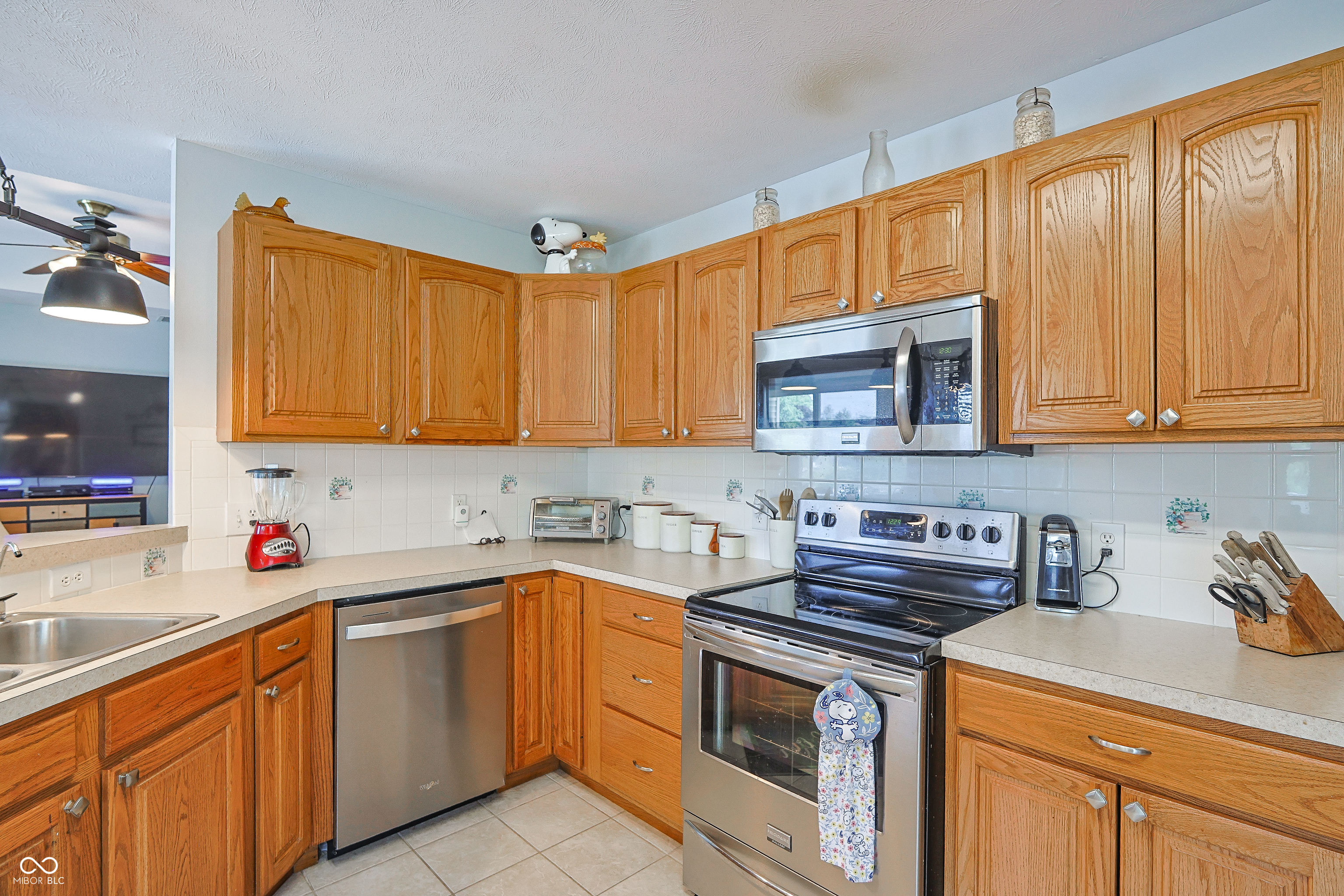 6115 Prairie Stream Way Columbus, IN 47203 - Photo 19 of 42