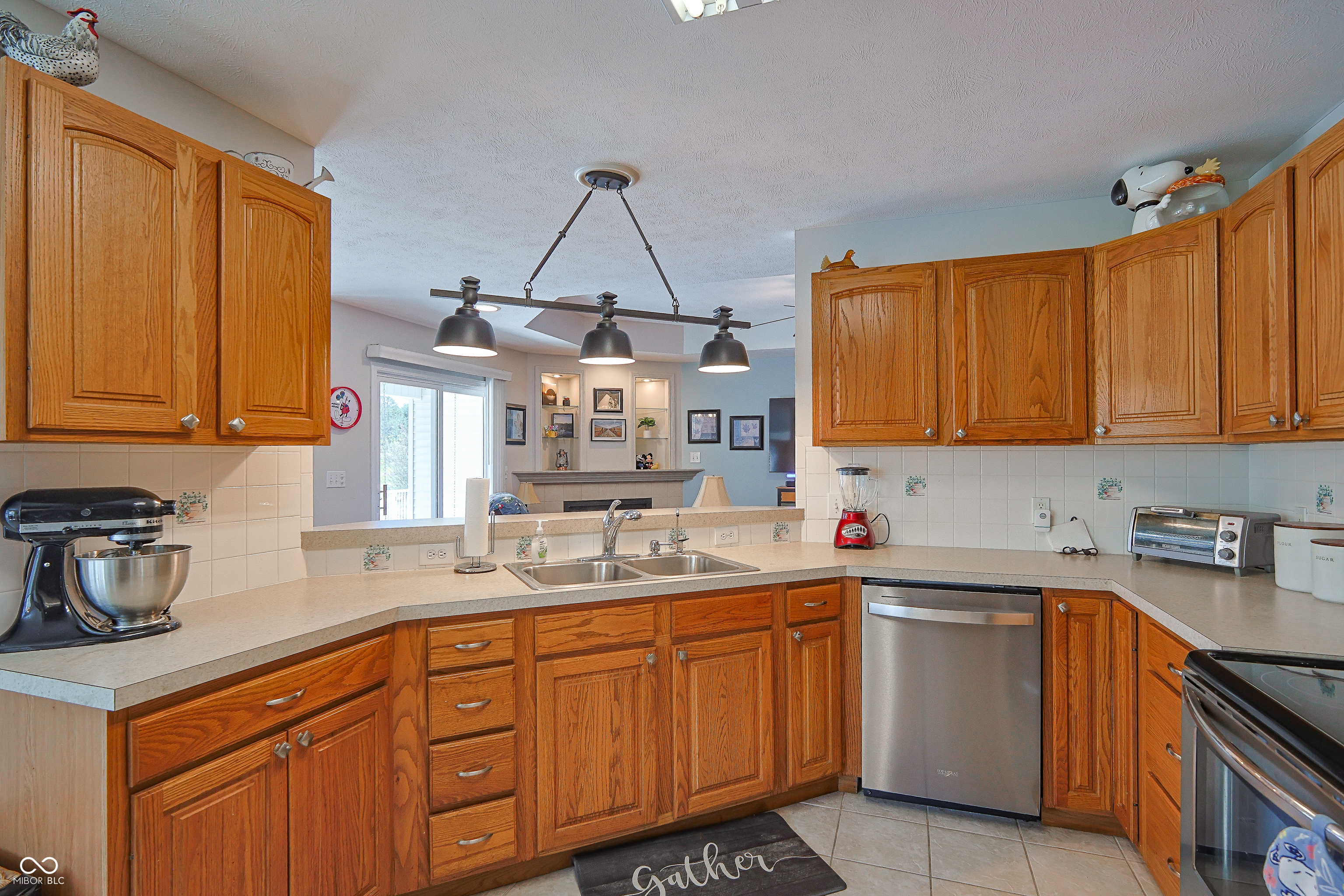 6115 Prairie Stream Way Columbus, IN 47203 - Photo 20 of 42