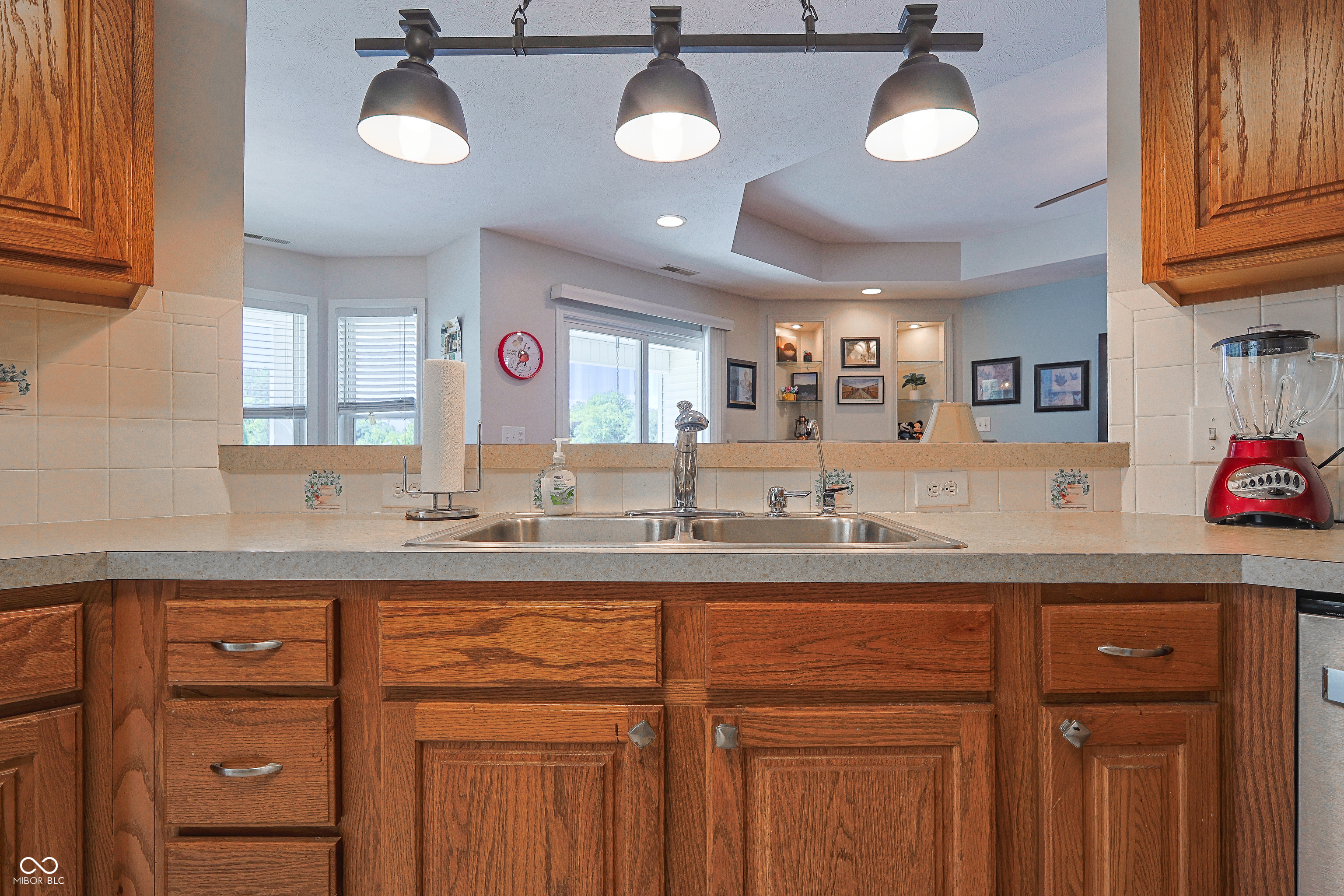 6115 Prairie Stream Way Columbus, IN 47203 - Photo 21 of 42