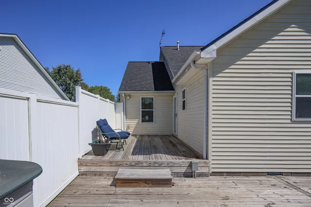 $340,000 | 6115 Prairie Stream Way, Columbus, IN 47203