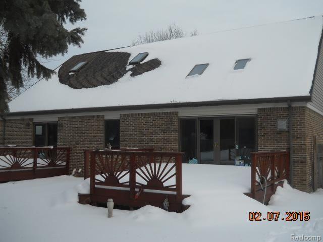 10845 Stark Road Livonia, MI 48150 - Photo 15 of 18 back.jpg