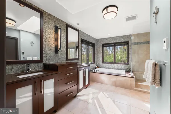 $950,000 | 4012 Penn Cross Court, Glenelg, MD 21737