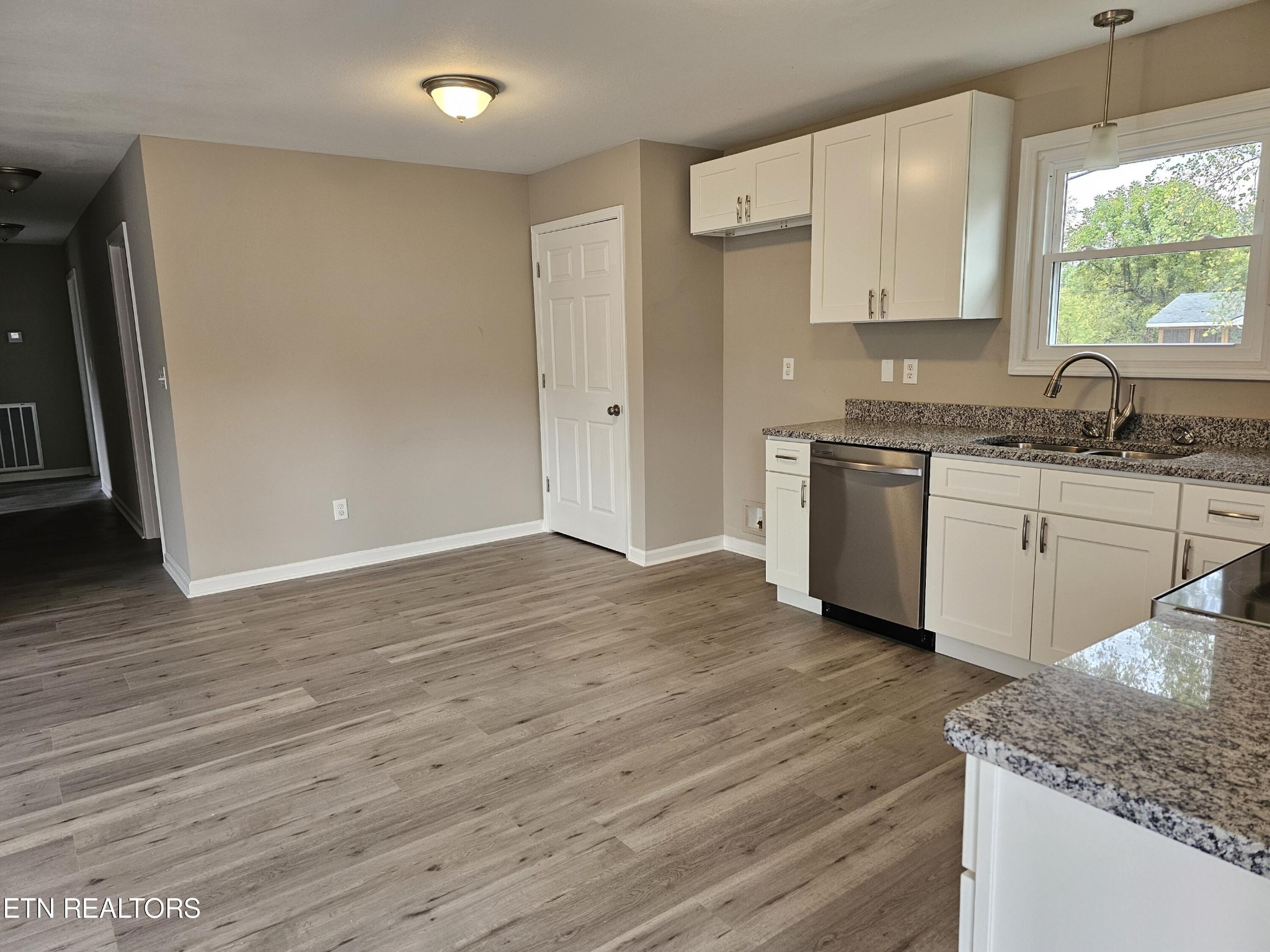 608 Michigan Avenue Oak Ridge, TN 37830 - Photo 5 of 15 Gallery Image 5