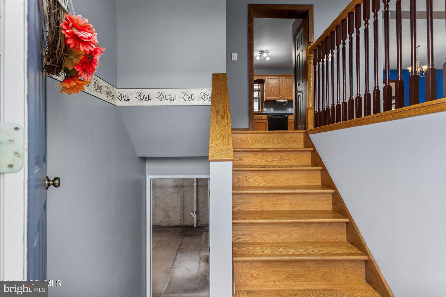34 Walnut Rdg Estate Middleburg, PA 17842 - Photo 3 of 19 Gallery Image 3