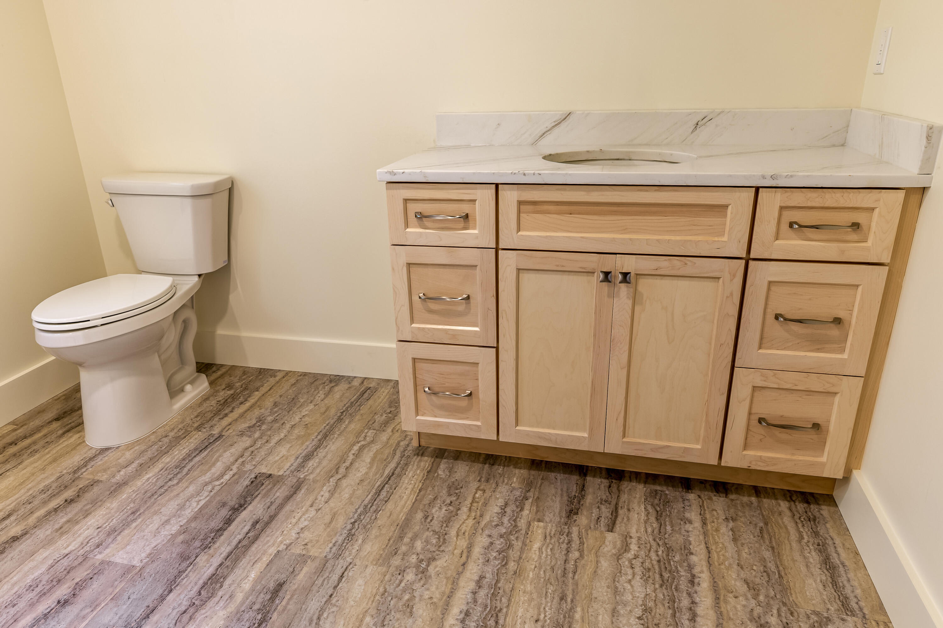 2 Woods Run York, ME 03909 - Photo 19 of 26 Bathroom