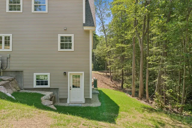 $895,000 | 2 Woods Run, York, ME 03909