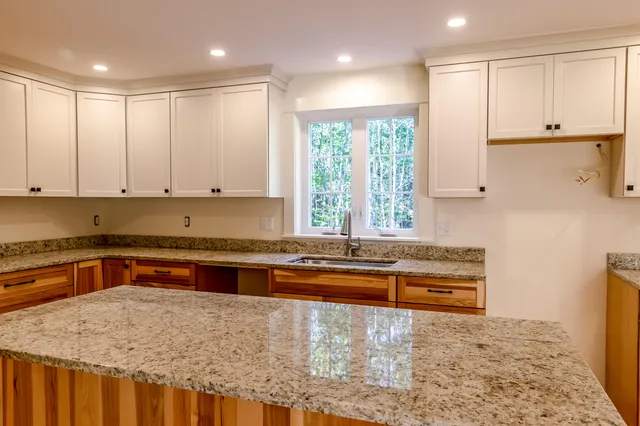 $895,000 | 2 Woods Run, York, ME 03909