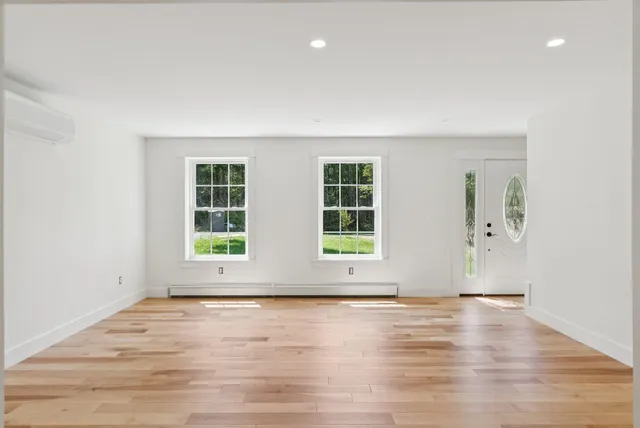 $895,000 | 2 Woods Run, York, ME 03909