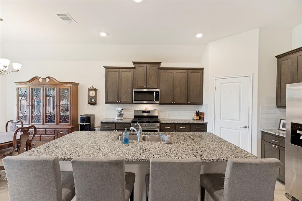 623 Stars Drive Anna, TX 75409 - Photo 11 of 26 Chef's Kitchen