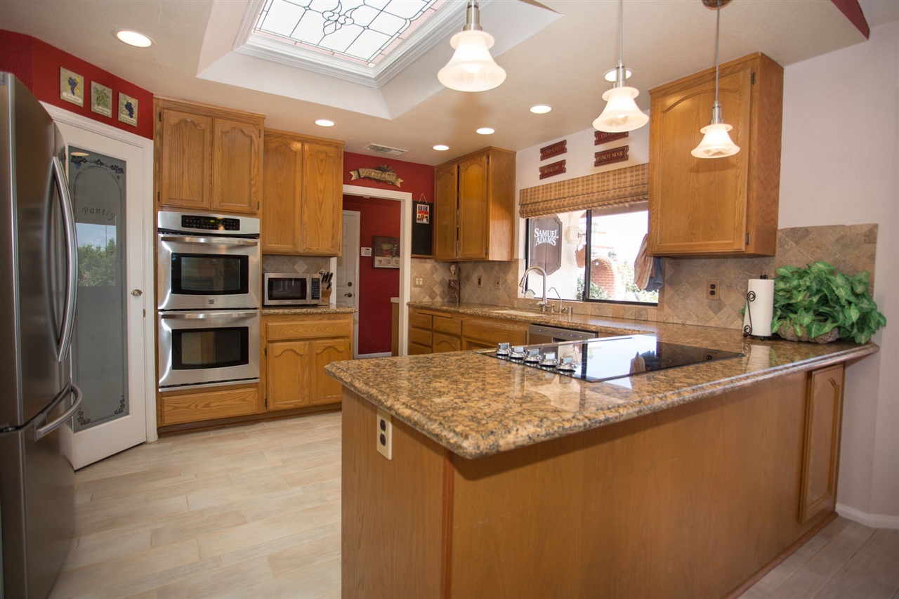 421 Futurity Lane Fallbrook, CA 92028 - Photo 11 of 25 Gallery Image 11