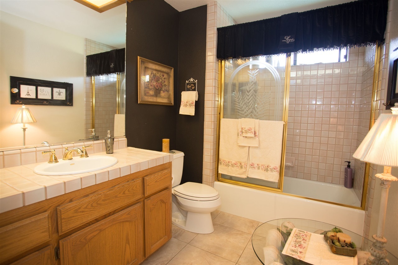 421 Futurity Lane Fallbrook, CA 92028 - Photo 18 of 25 Gallery Image 18